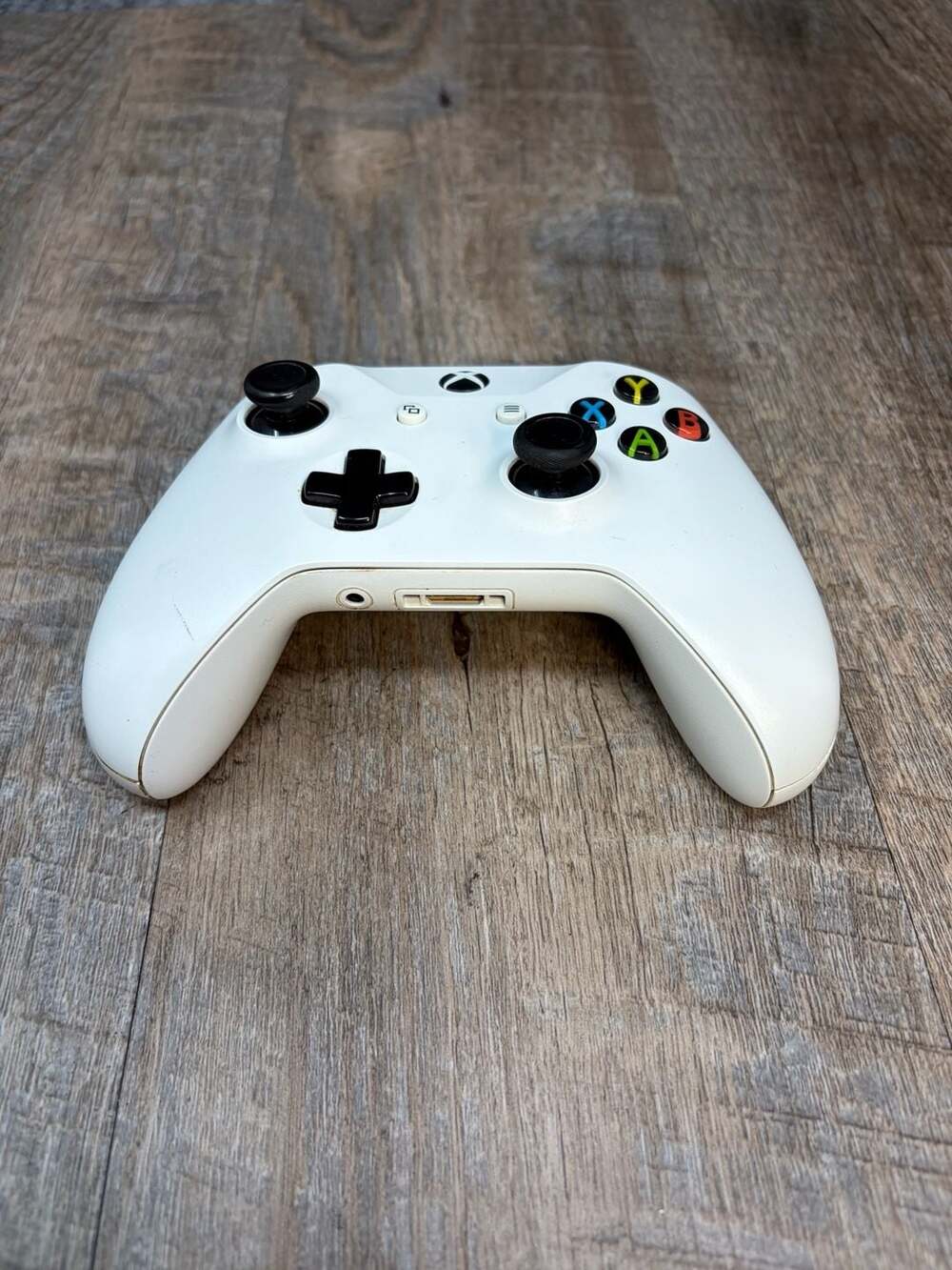 Microsoft Xbox One Wireless Controller Robot White 1708 No Battery Cover-tested